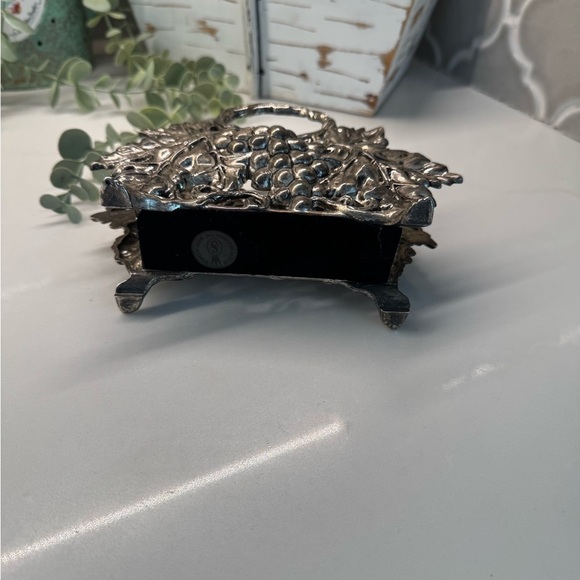 Vintage Silver Godinger napkin holder - Picture 5 of 5